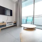 Coco De 408 * לימסול